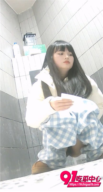 大神办公楼女厕偷拍合集6