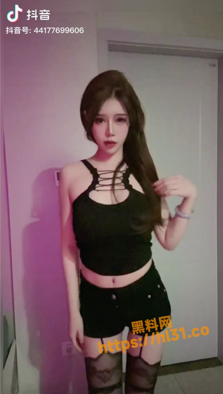 抖音 程清都 被眼尖网友发现早期探花视频！小网红到最后的变现方式都是外围！