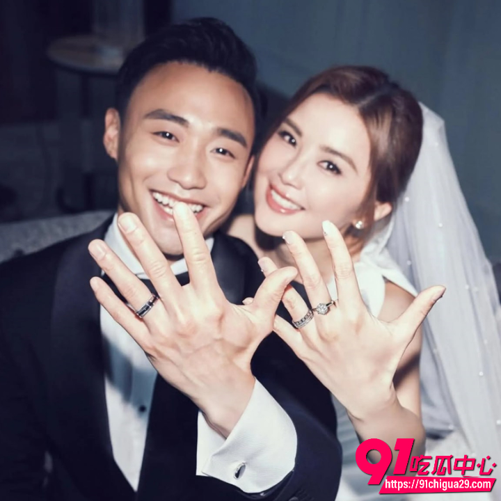 43岁阿Sa蔡卓妍闪婚小10岁健身教练林俊贤12