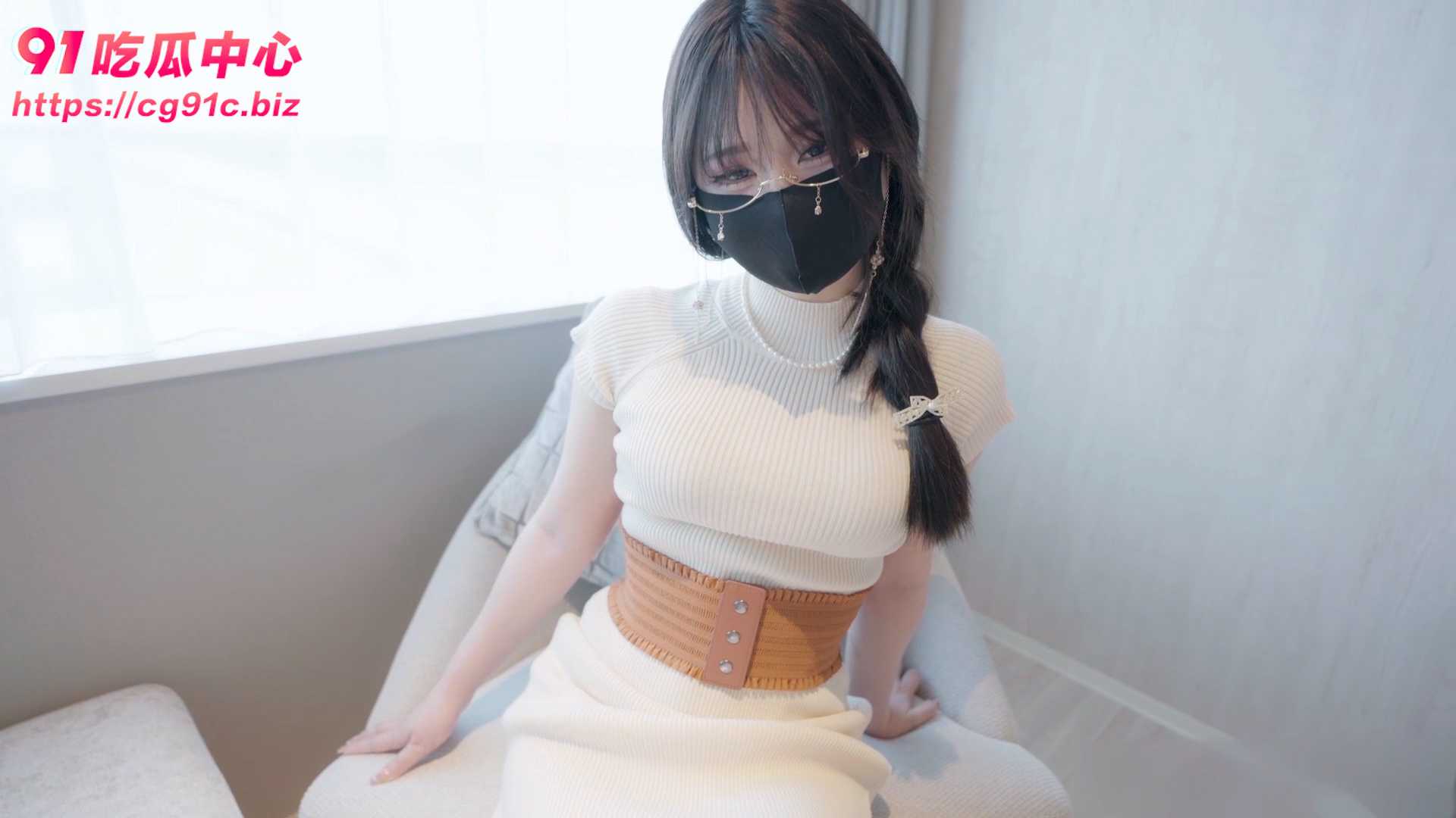 台北娜娜最新力作牛奶妈妈～反差少妇高跟足交 亲儿子也受不了呀！