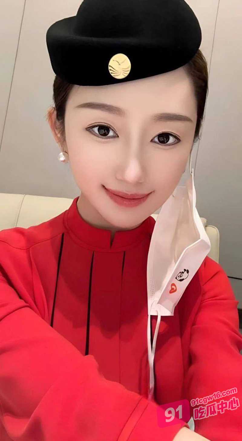 川航空姐周娅菲~刚下飞机就得去接受司长的制裁 “司长 我还是个处呢”