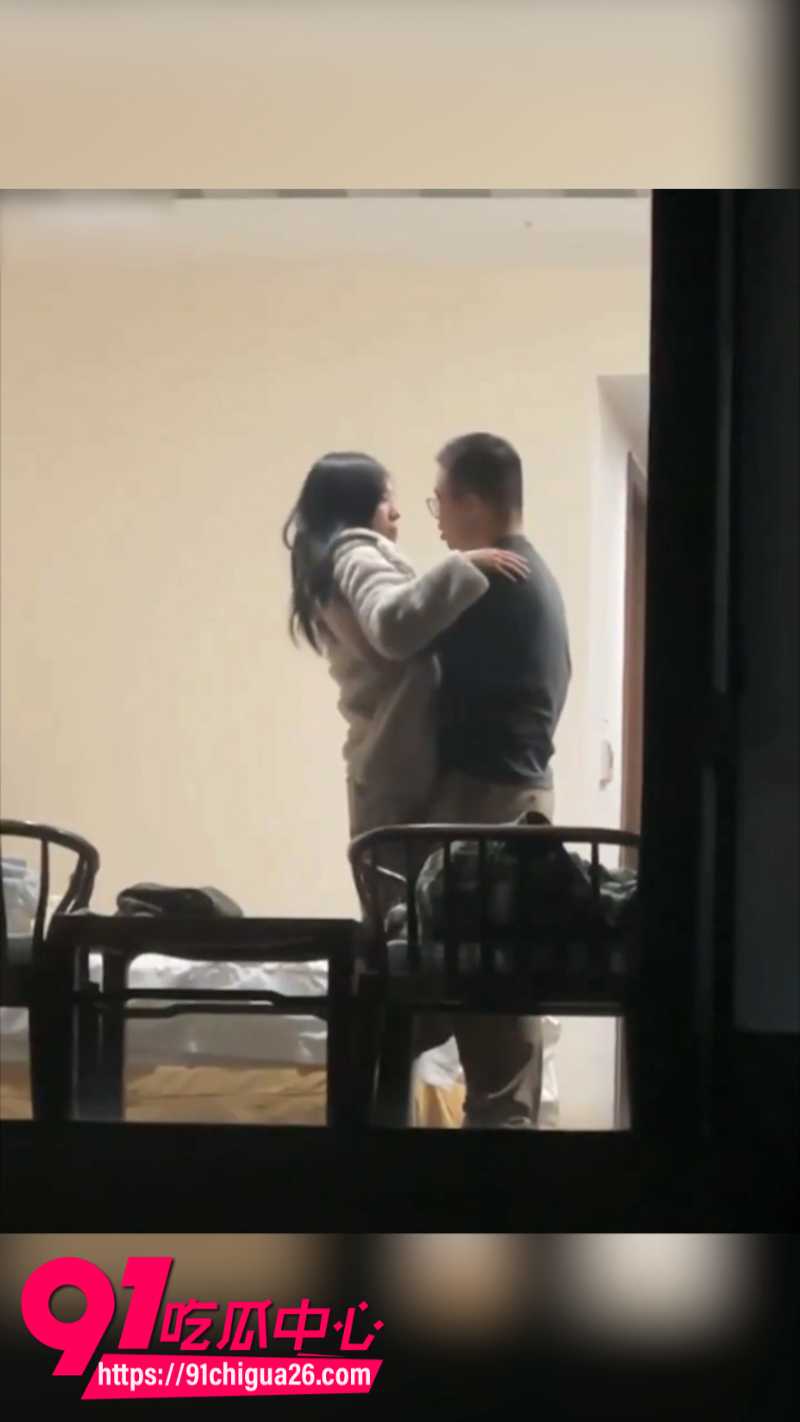 中国农业大学男老师勾引女学生酒店约炮3 中国农业大学男老师勾引女学生酒店约炮3