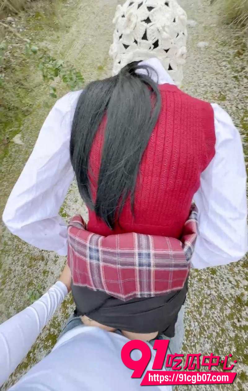 海角乱伦大神 长腿女儿丽丽1