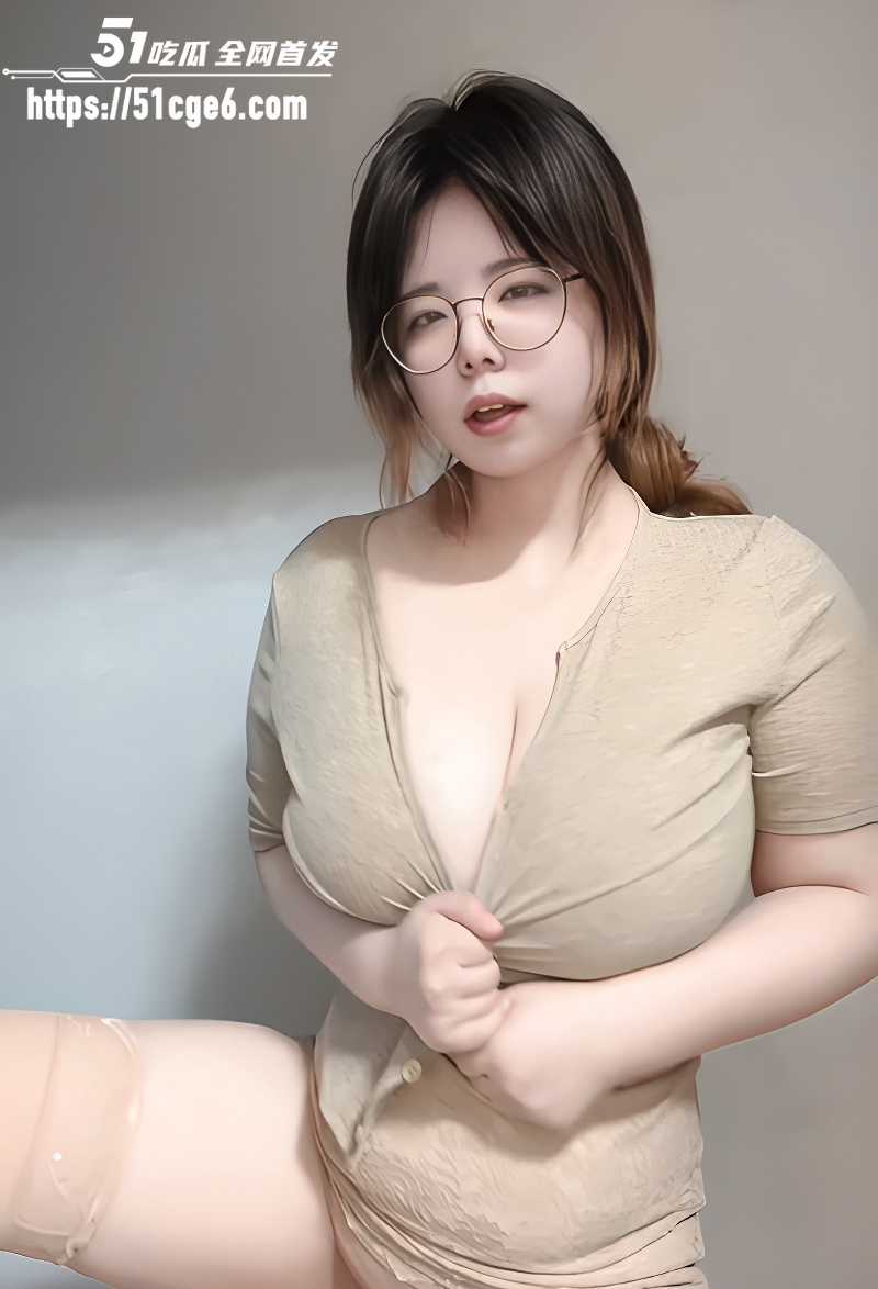 大码巨乳眼镜妹 夏夏 裸舞合集 4