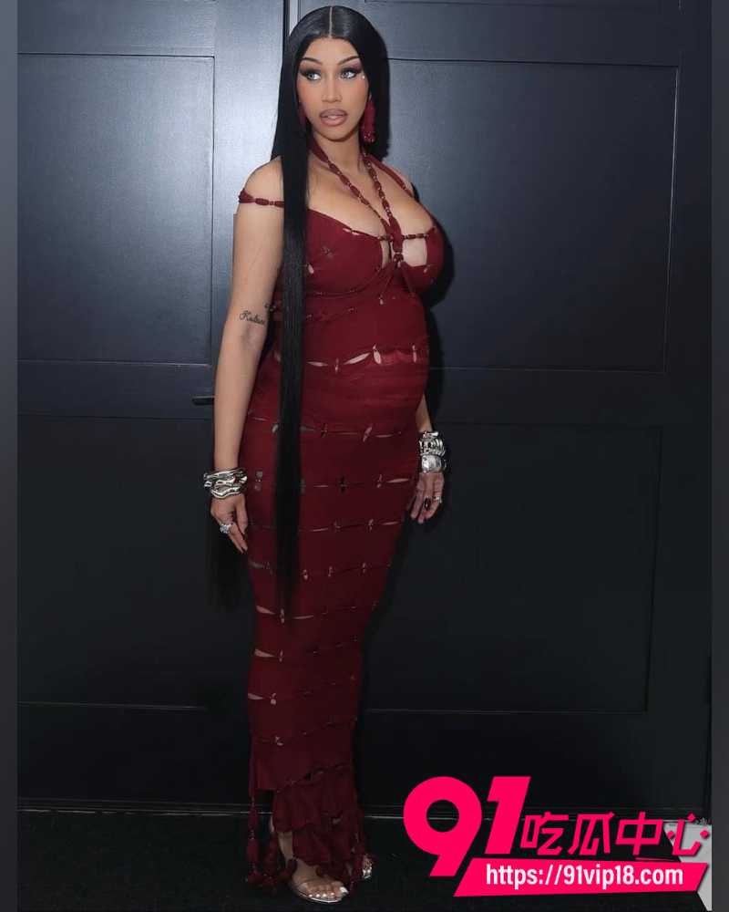 CardiB约会尼日利亚门将Maduka 5 CardiB约会尼日利亚门将Maduka 5
