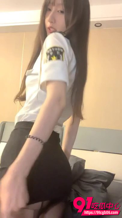 百变小仙女泡泡咕，女警情趣装大长腿诱惑3