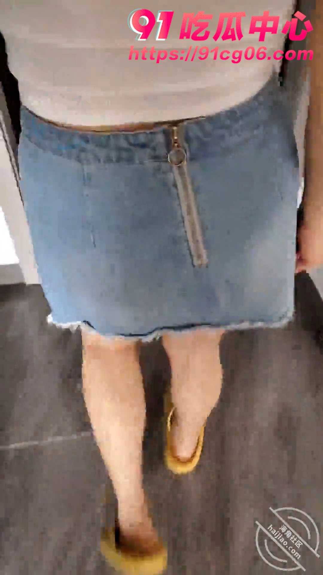姐弟乱伦之我给姐姐买黑丝～刚离婚的姐姐更加需要“弟弟”的陪伴！