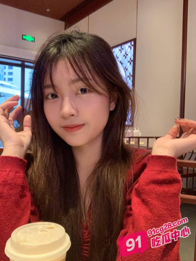 山西临汾陈美玲群p大作战 一女战三男 小皮鞭抽臀调教！ 配图