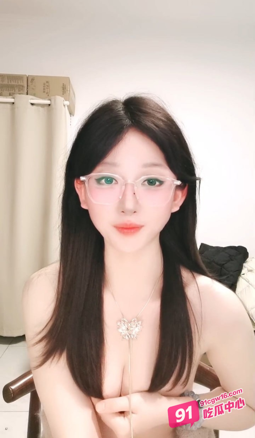 极品校花级女主播杜舒敏下海直播捞金 曲线身材妖娆火辣 挺翘玉乳令人怦然心动!