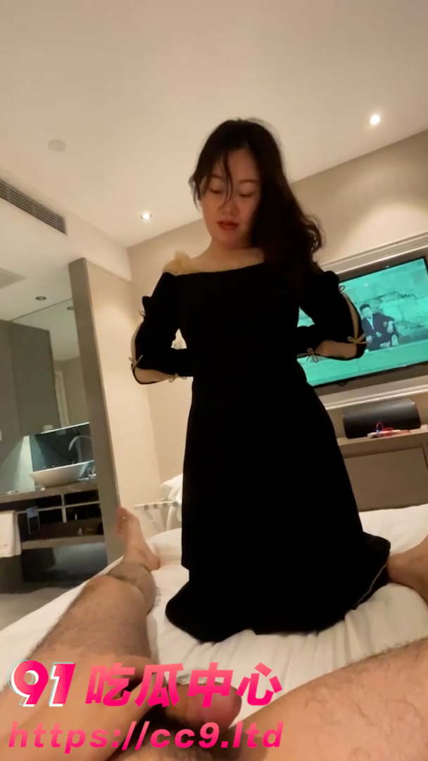 连云港税务局张婷芝 包养小奶狗惨遭背刺！ 完整视频外网疯传！