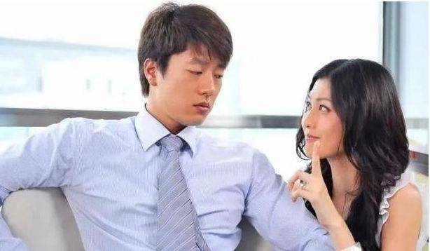 她因拒绝被潜规则无奈退出娱乐圈35岁沦落街头卖衣为生真实故事 配图3