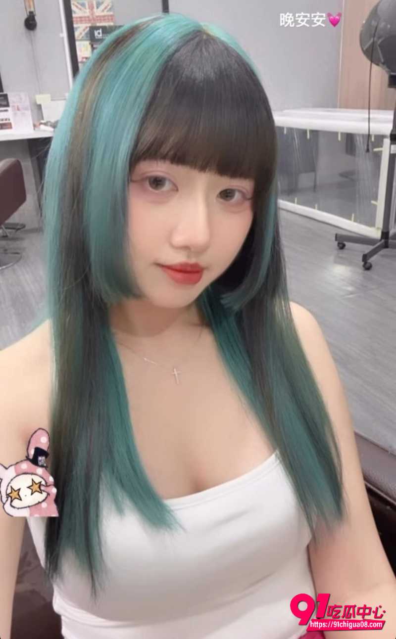 极品绿发巨乳魅魔纹身美女1 极品绿发巨乳魅魔纹身美女1
