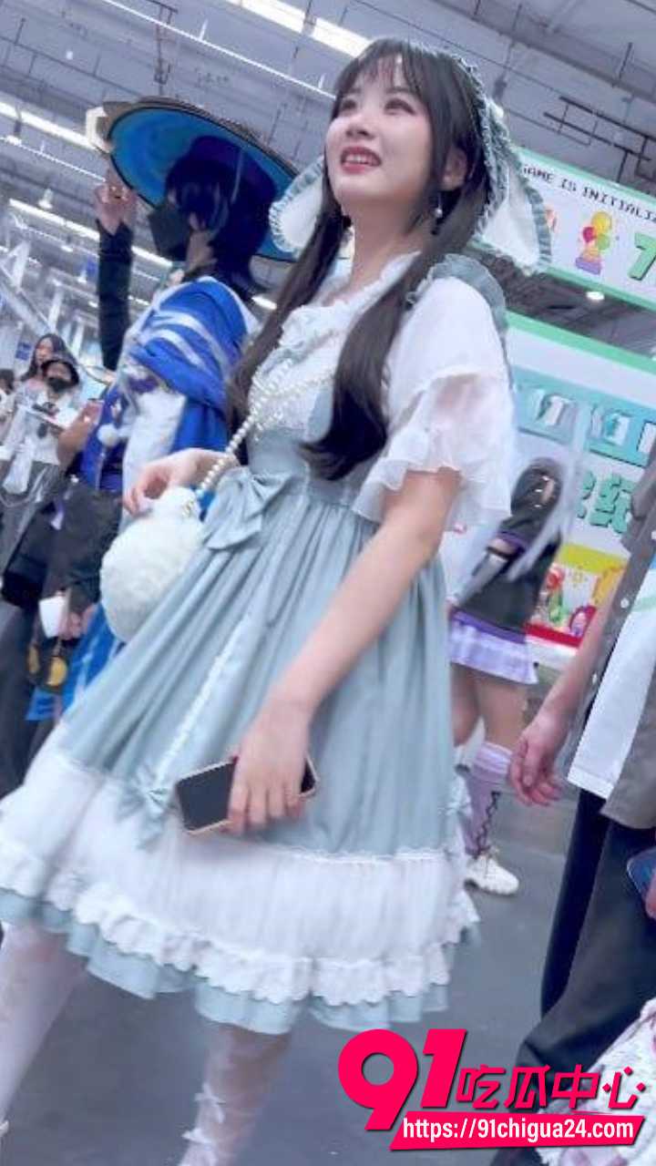 KFC抄底大耳狗洛丽塔学妹1 KFC抄底大耳狗洛丽塔学妹1