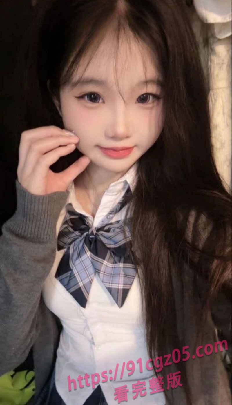 江西华东交大萌妹唐沁茹恋上体育生 酒店私会表现惊艳众人！