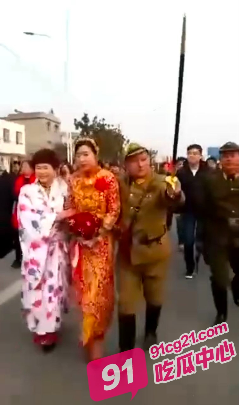 3_W_800px.jpg